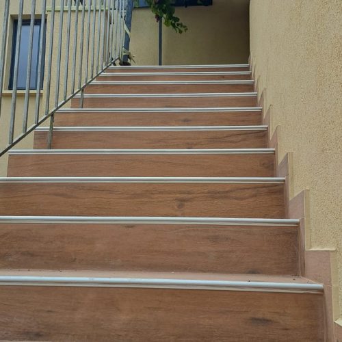 40A3BEAD-4A66-431C-915C-6AEDB7921647_1_105_c