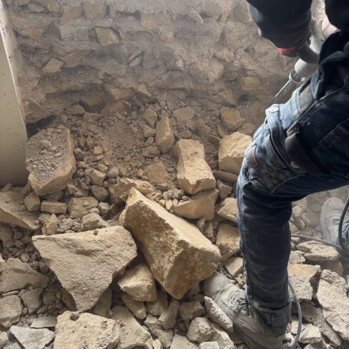 4649A3F3-BF21-4CFC-A785-B5F425053E9B