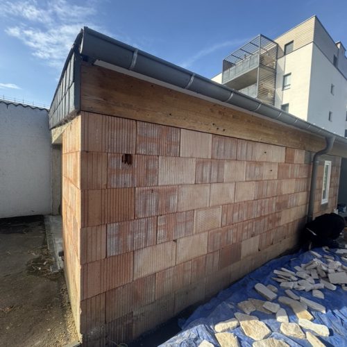 5EA488C4-1D4F-4FD3-B700-F16B3A62A327_1_105_c