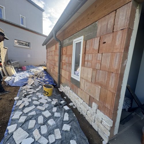 7FDCF7F5-4522-46D3-B30E-923AF9E18C0A_1_105_c