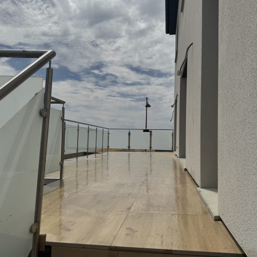 A1FC963C-9590-4BA6-AF7C-8916D767D5D1