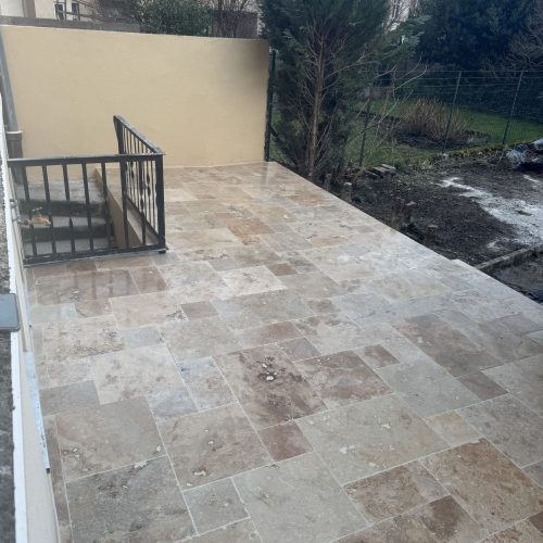 C6B47F17-6E0E-485F-8EAC-7C5A77A383F4