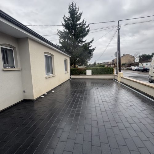 D52E60A1-A0F9-4DF9-96ED-353DC9607D2D_1_105_c