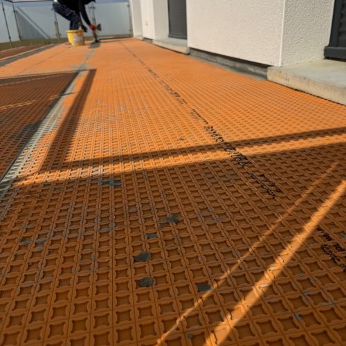 EC08E7BC-1690-4546-8362-E34F02253A8D