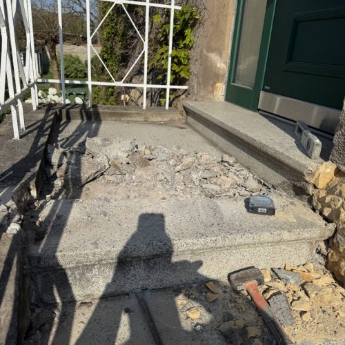 e8a0db7f-6667-43aa-a9e1-510fcf30e51f-standard